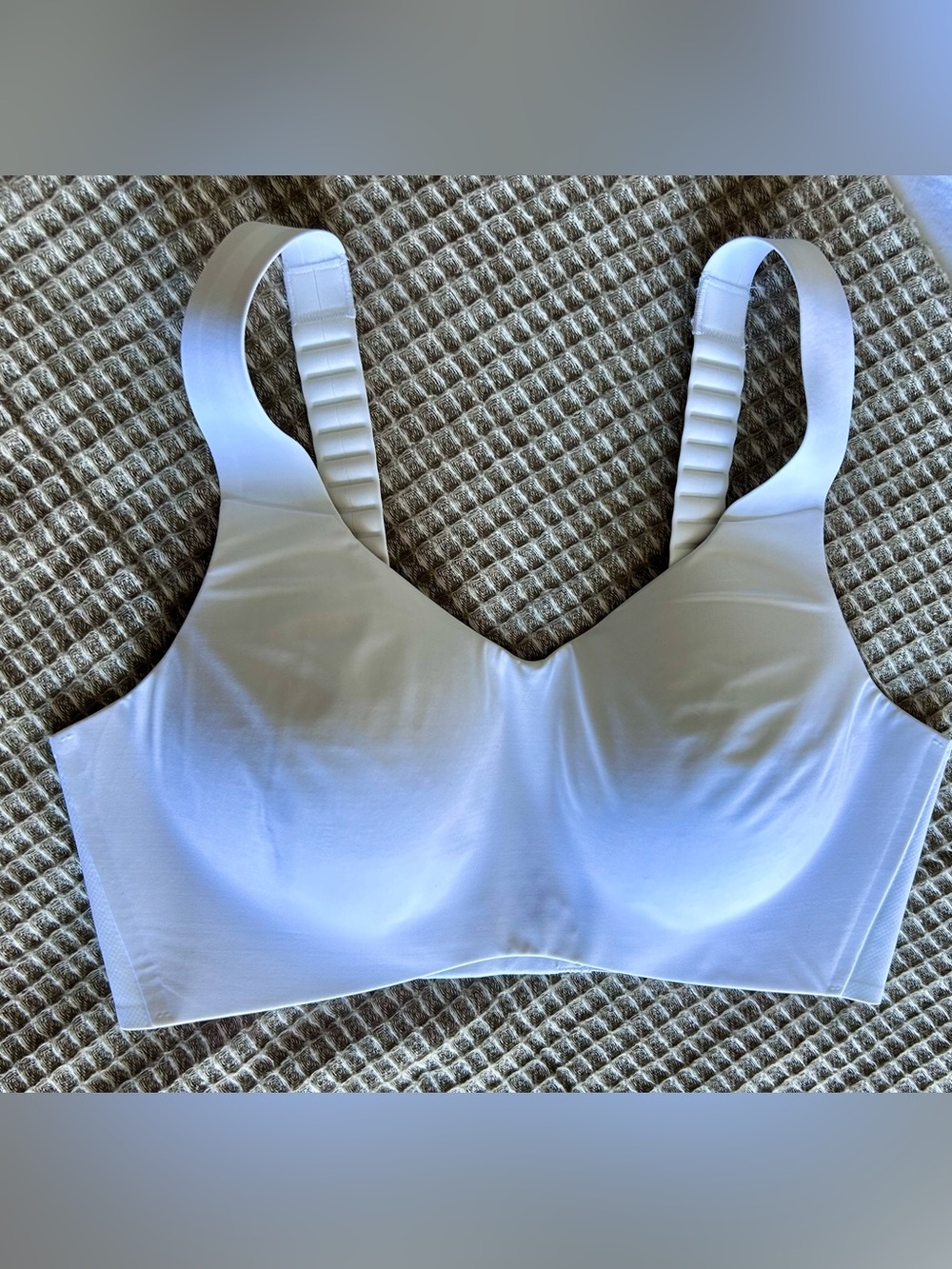 Knix Wireless Smooth Comfort Bra in White
